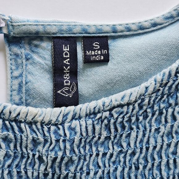 D & Kade Smocked Bodice Bell Sleeved Boho Top Size Small - Picture 3 of 7